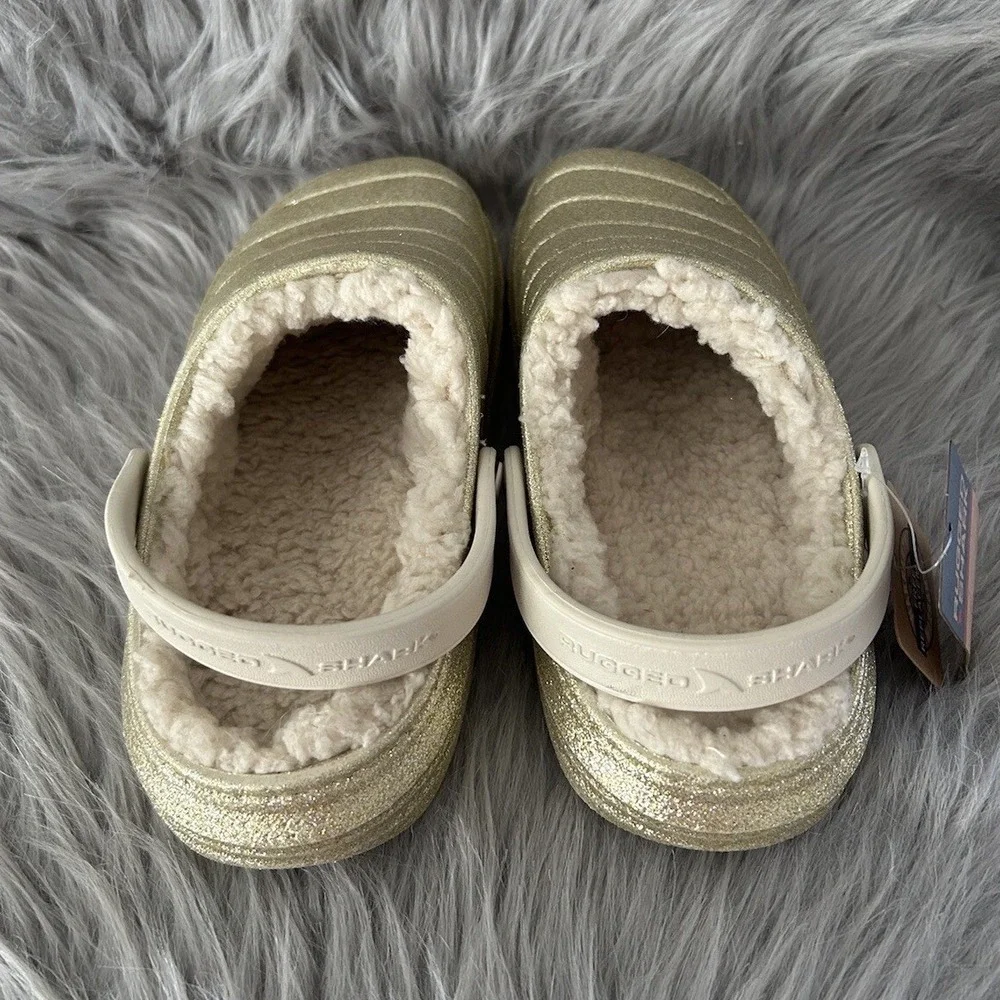 Rugged Shark Clogs Girls Size 5 Sparkly Gold Lined Slip On Shoes Sandals